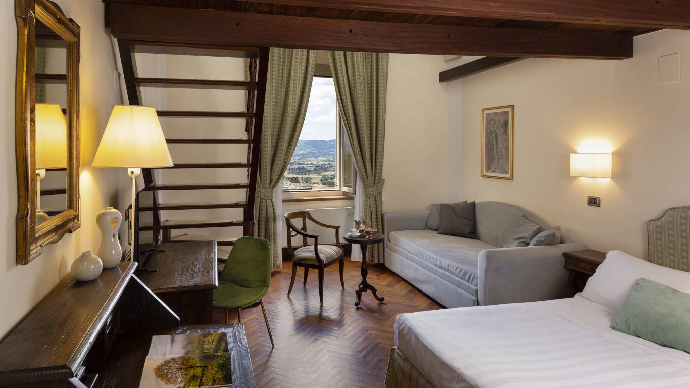 Fontebella-Palace-Hotel-Assisi-family-room-106family-DONI2839